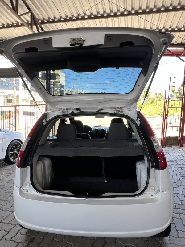FIESTA 1.0 MPI PERSONNALITÉ 8V GASOLINA 4P MANUAL - 2006 - CAXIAS DO SUL