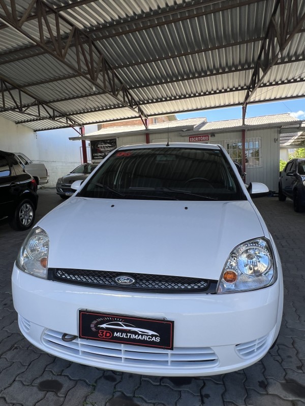 FIESTA 1.0 MPI PERSONNALITÉ 8V GASOLINA 4P MANUAL - 2006 - CAXIAS DO SUL