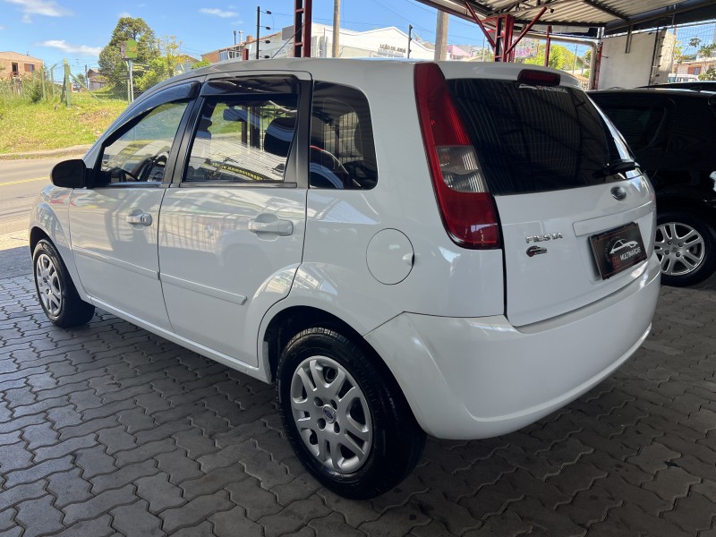 FIESTA 1.0 MPI PERSONNALITÉ 8V GASOLINA 4P MANUAL - 2006 - CAXIAS DO SUL