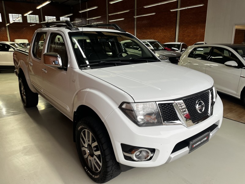 FRONTIER 2.5 SL 4X4 CD TURBO ELETRONIC DIESEL 4P AUTOMÁTICO - 2014 - BENTO GONçALVES