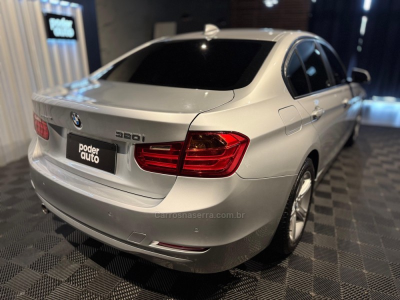 320I 2.0 16V TURBO ACTIVE FLEX 4P AUTOMÁTICO - 2015 - FARROUPILHA