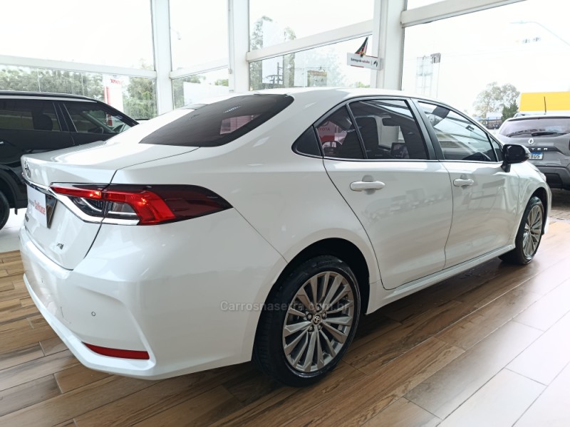 COROLLA 2.0 XEI 16V FLEX 4P AUTOMÁTICO - 2024 - TAQUARA