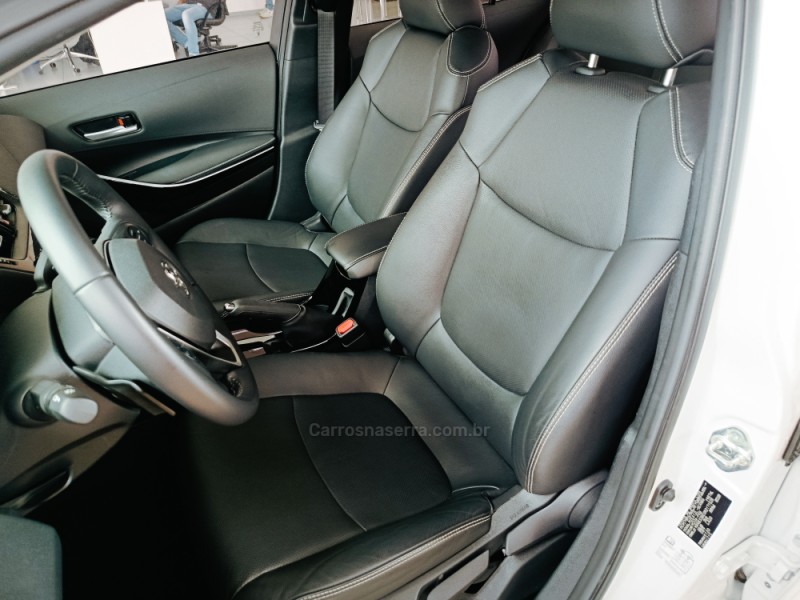 COROLLA 2.0 XEI 16V FLEX 4P AUTOMÁTICO - 2024 - TAQUARA
