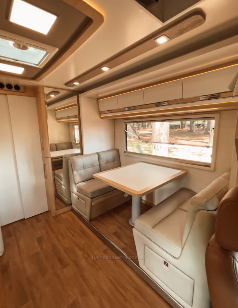 SPRINTER 2.2 CHASSI 516 EXTRA LONGO DIESEL 3P MANUAL - 2022 - CANELA