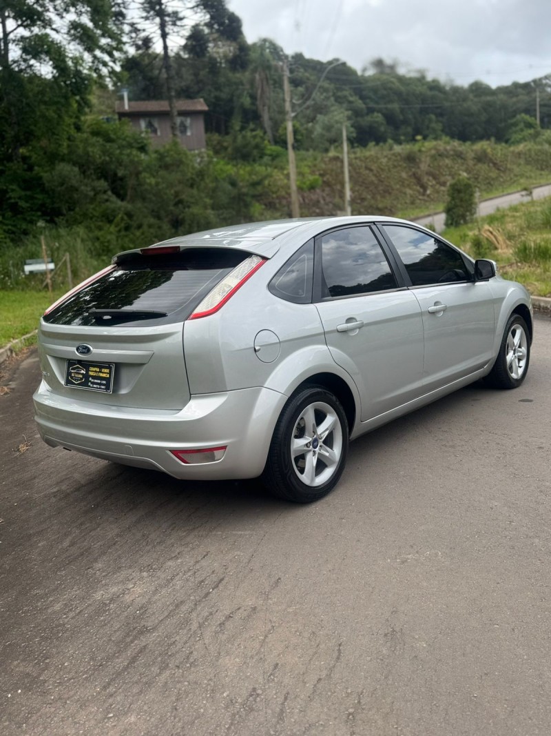 FOCUS 1.6 GLX 16V FLEX 4P MANUAL - 2013 - BENTO GONçALVES