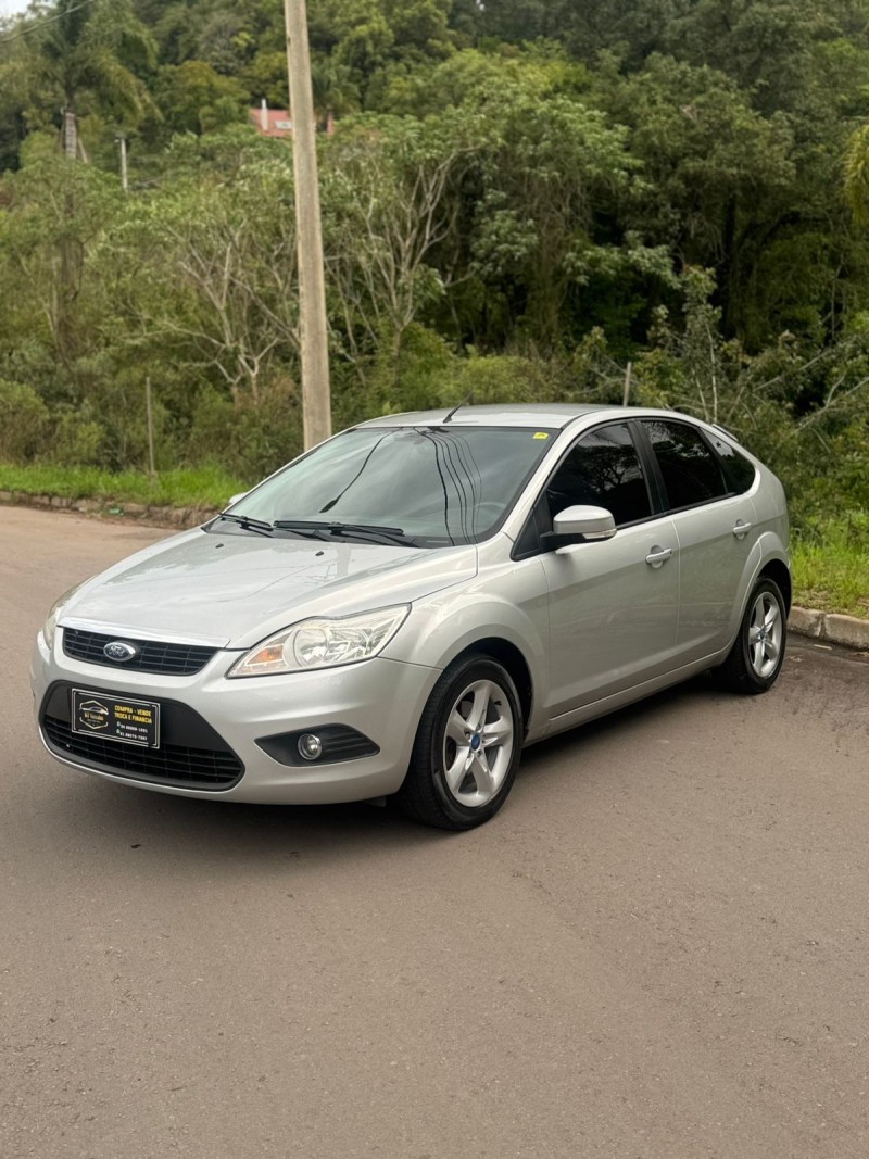 FOCUS 1.6 GLX 16V FLEX 4P MANUAL - 2013 - BENTO GONçALVES