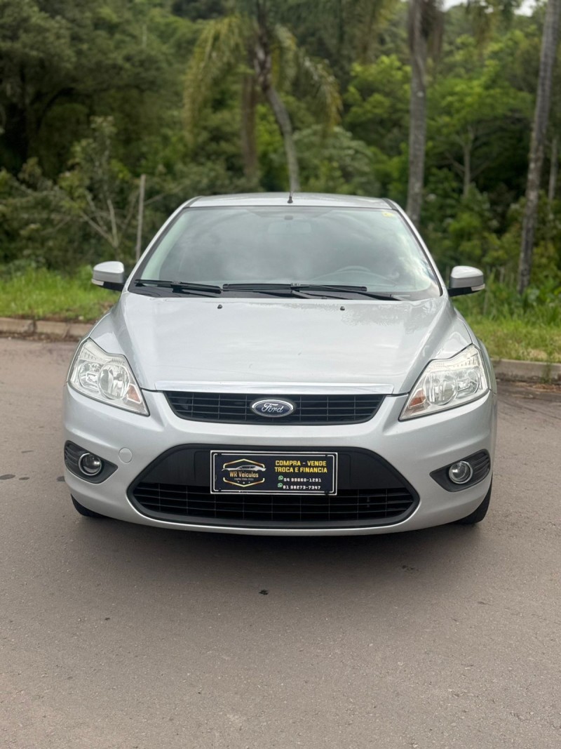FOCUS 1.6 GLX 16V FLEX 4P MANUAL - 2013 - BENTO GONçALVES