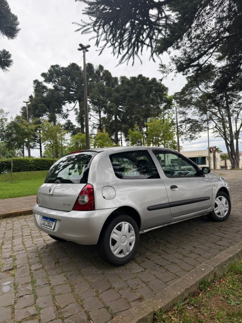 CLIO 1.0 16V FLEX 2P MANUAL - 2011 - CAXIAS DO SUL