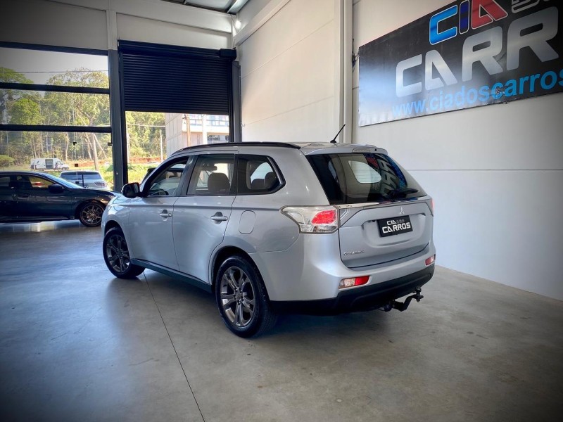 OUTLANDER 2.0 16V GASOLINA 4P AUTOMÁTICO - 2015 - LAJEADO