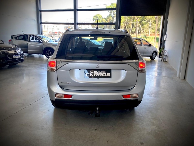 OUTLANDER 2.0 16V GASOLINA 4P AUTOMÁTICO - 2015 - LAJEADO
