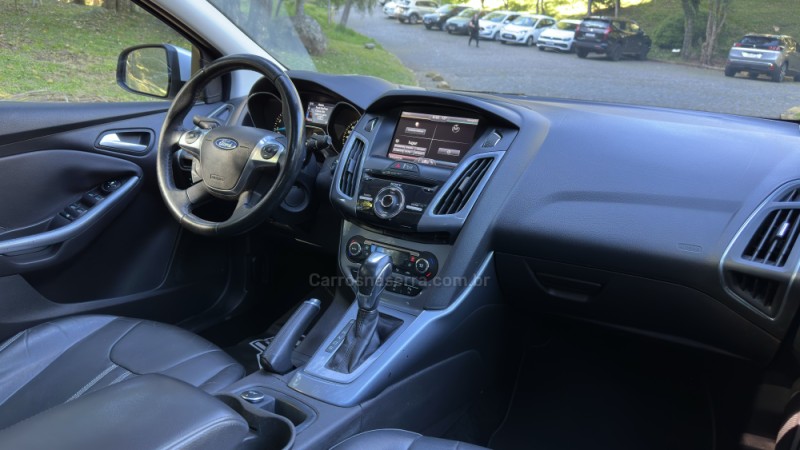 FOCUS 2.0 TITANIUM PLUS HATCH 16V FLEX 4P AUTO - 2015 - CAXIAS DO SUL
