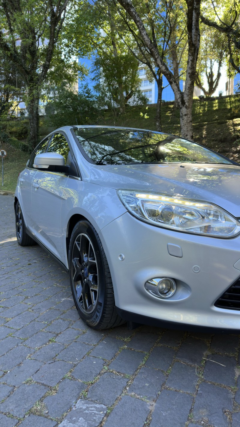 FOCUS 2.0 TITANIUM PLUS HATCH 16V FLEX 4P AUTO - 2015 - CAXIAS DO SUL