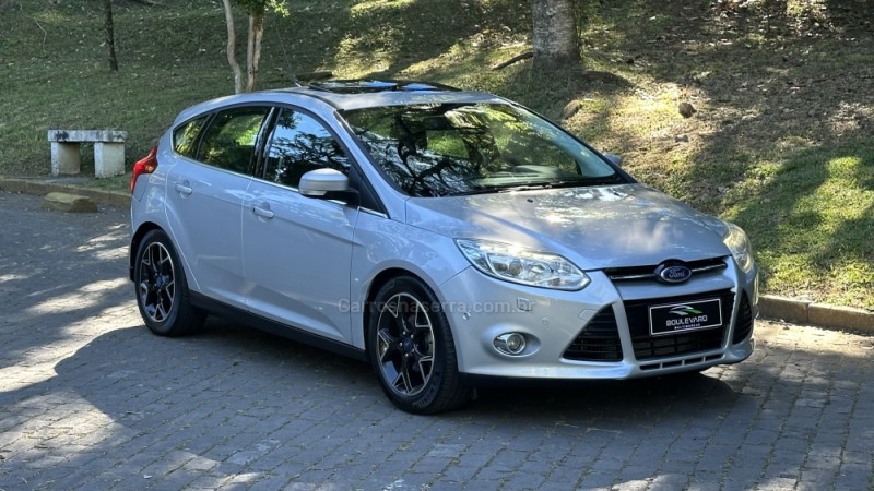 focus 2.0 titanium plus hatch 16v flex 4p auto 2015 caxias do sul
