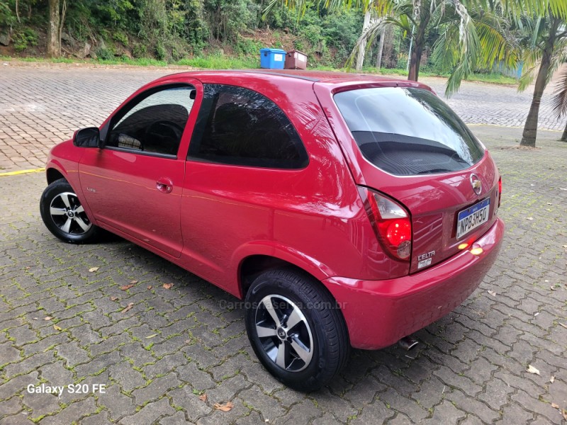 CELTA 1.0 MPFI LIFE 8V GASOLINA 2P MANUAL - 2010 - NOVA PRATA