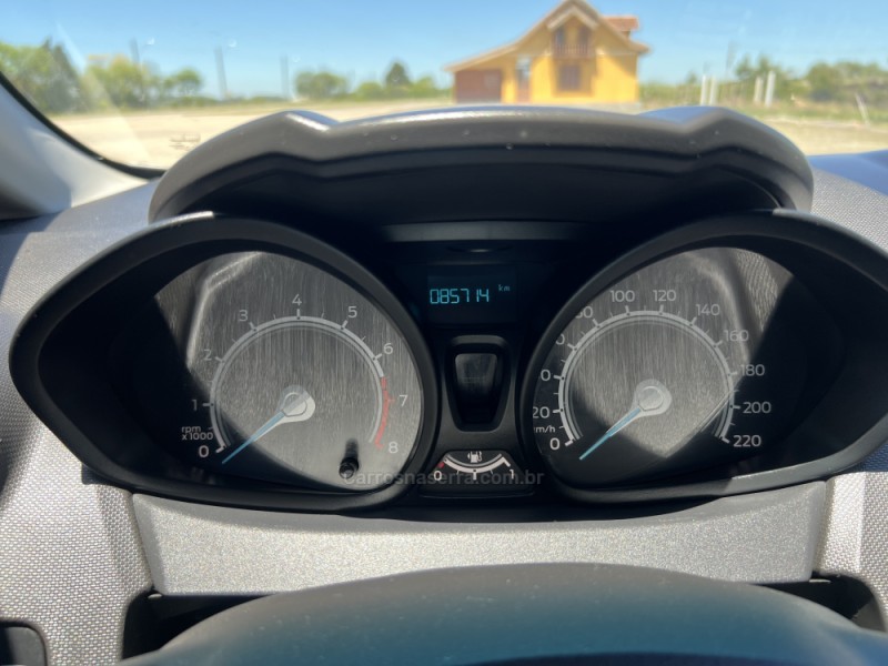 FIESTA 1.6 SE HATCH 16V FLEX 4P MANUAL - 2018 - ANTôNIO PRADO