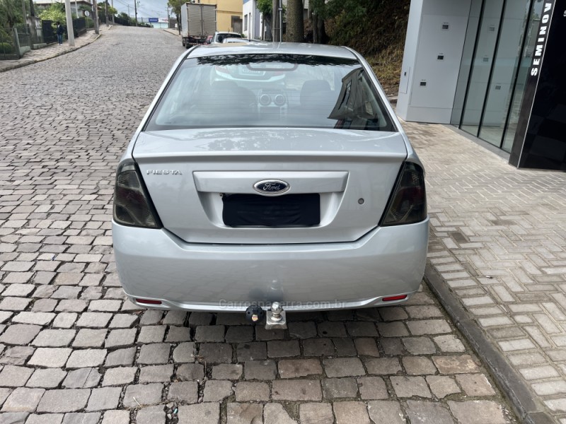 FIESTA 1.6 MPI SEDAN 8V FLEX 4P MANUAL - 2014 - VERANóPOLIS