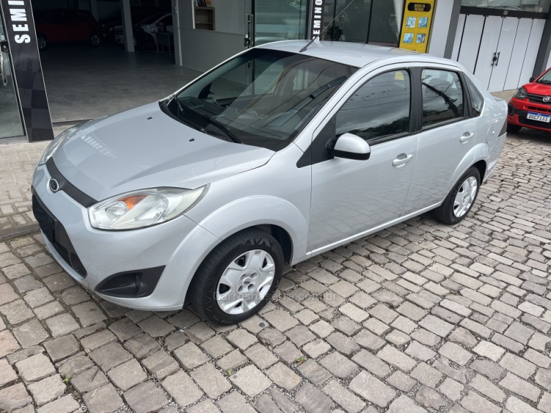FIESTA 1.6 MPI SEDAN 8V FLEX 4P MANUAL - 2014 - VERANóPOLIS