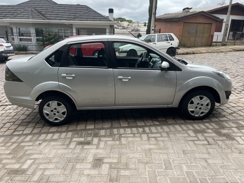 FIESTA 1.6 MPI SEDAN 8V FLEX 4P MANUAL - 2014 - VERANóPOLIS
