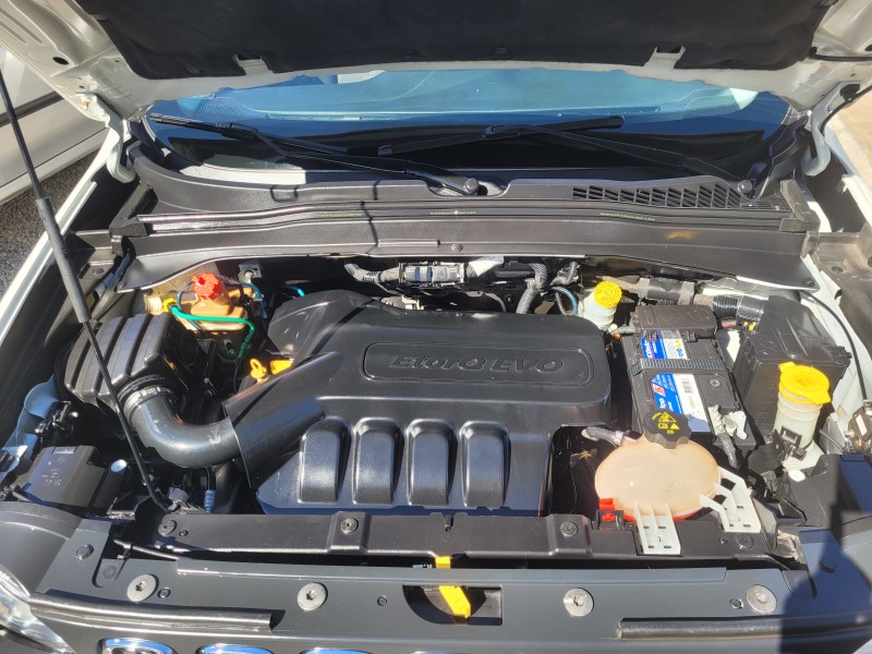 RENEGADE 1.8 16V FLEX SPORT 4P AUTOMÁTICO - 2016 - CARLOS BARBOSA
