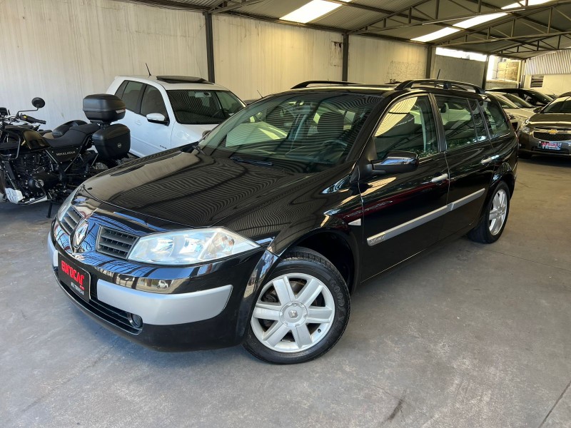 RENAULT - MÉGANE - 2009/2009 - Preta - R$ 28.900,00