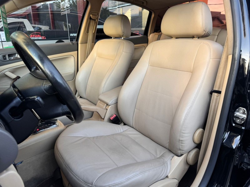 PASSAT 1.8 20V TURBO GASOLINA 4P TIPTRONIC - 2004 - CAXIAS DO SUL