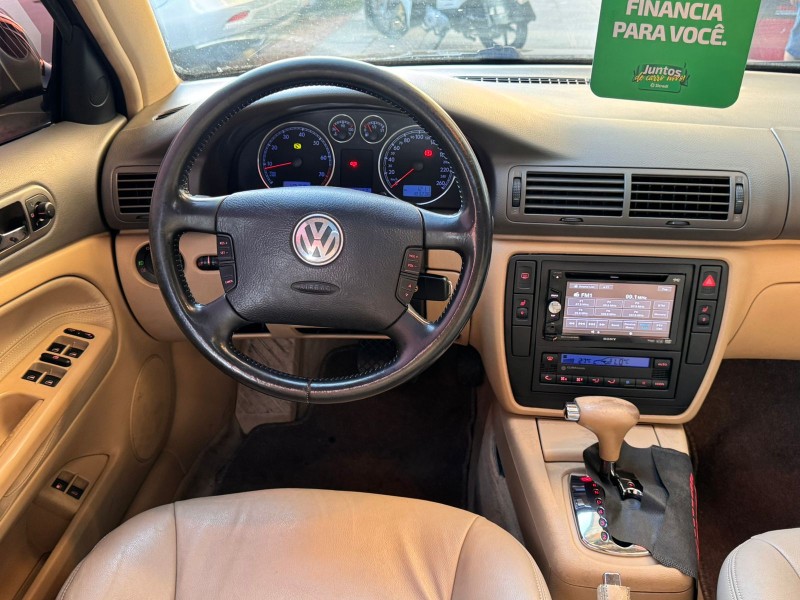 PASSAT 1.8 20V TURBO GASOLINA 4P TIPTRONIC - 2004 - CAXIAS DO SUL
