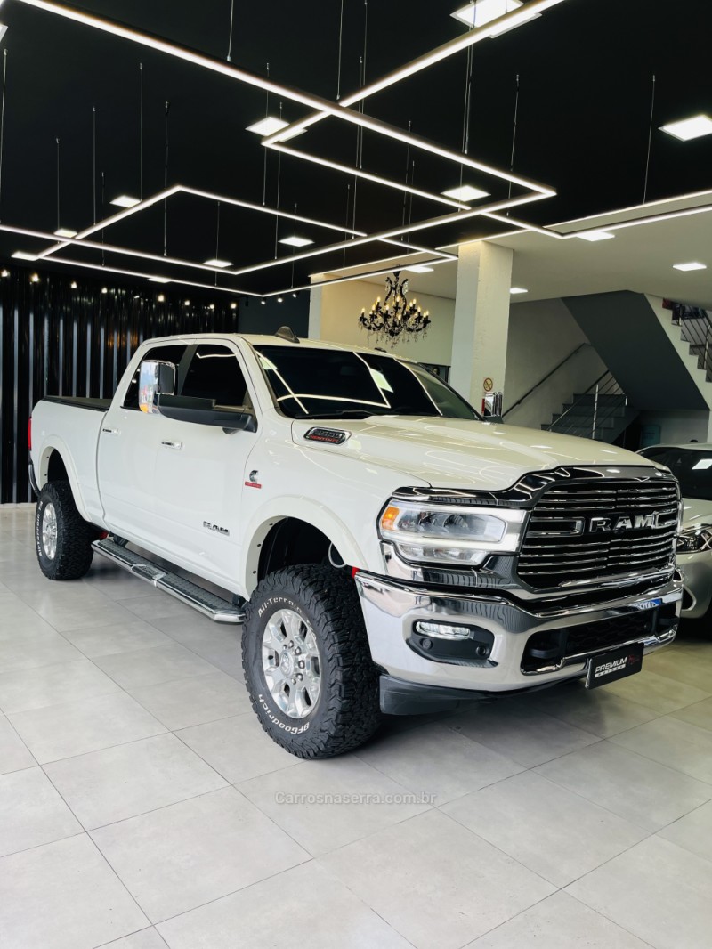 2500 laramie 6.7 cd 4x4 tdi diesel 4p automatica 2022 dois irmaos