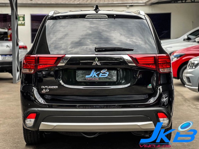 OUTLANDER 2.0 COMFORT 16V GASOLINA 4P AUTOMÁTICO - 2018 - NOVO HAMBURGO