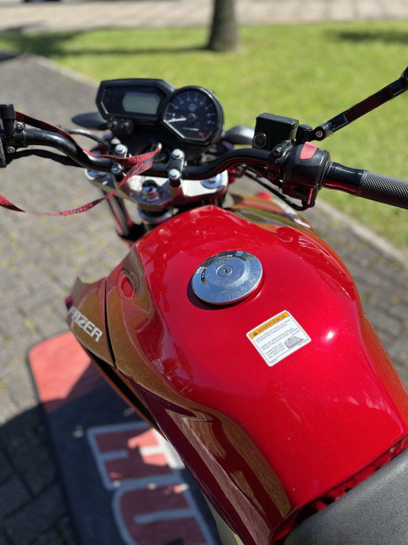 FAZER YS 250 - 2013 - FELIZ