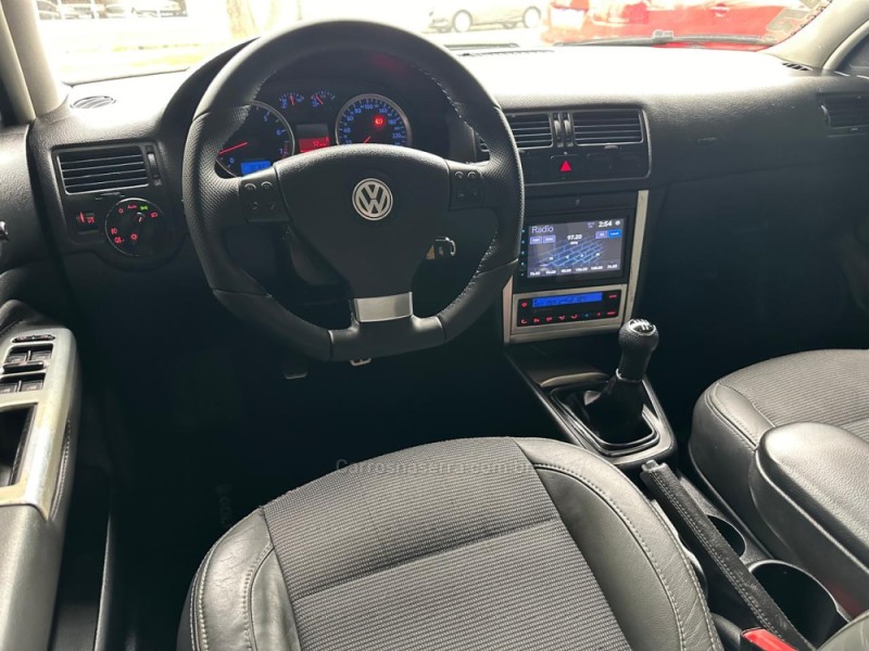 GOLF 1.6 MI SPORTLINE 8V FLEX 4P MANUAL - 2011 - CAMPO BOM