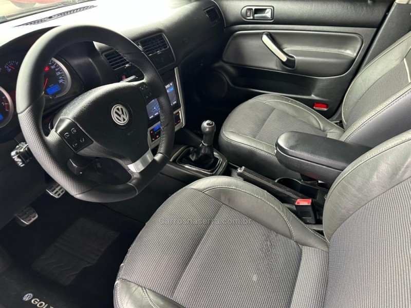 GOLF 1.6 MI SPORTLINE 8V FLEX 4P MANUAL - 2011 - CAMPO BOM