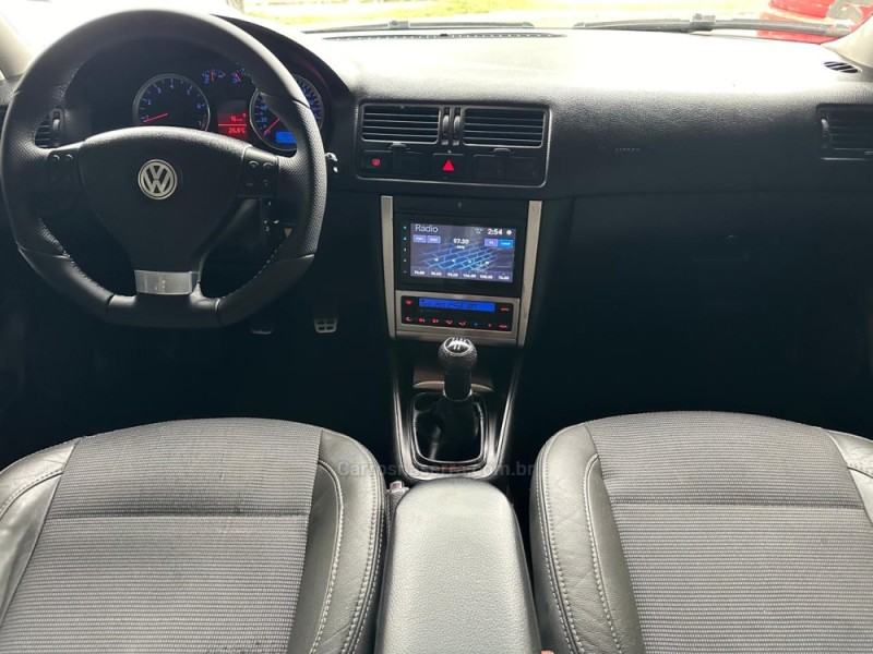 GOLF 1.6 MI SPORTLINE 8V FLEX 4P MANUAL - 2011 - CAMPO BOM