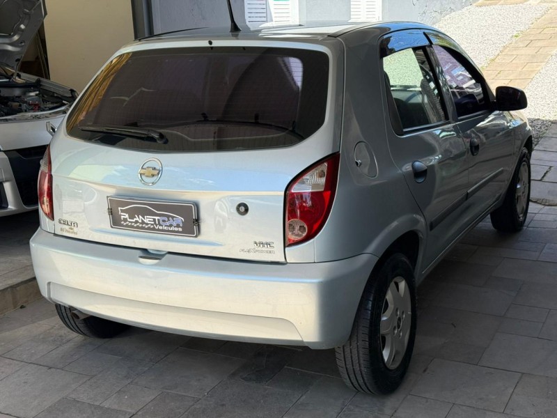 CELTA 1.0 MPFI LIFE 8V FLEX 4P MANUAL - 2008 - FARROUPILHA