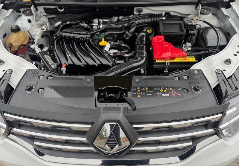 RENAULT - DUSTER - 2022/2023 - Branca - R$ 101.900,00