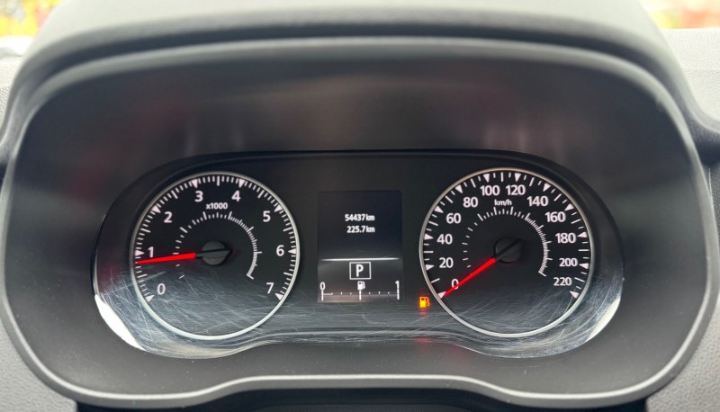 RENAULT - DUSTER - 2022/2023 - Branca - R$ 101.900,00