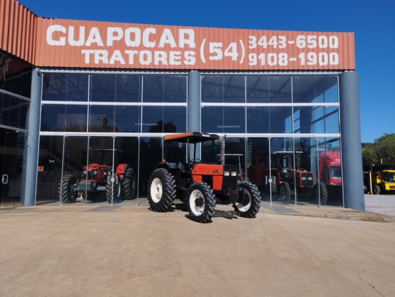 TRATOR 685 