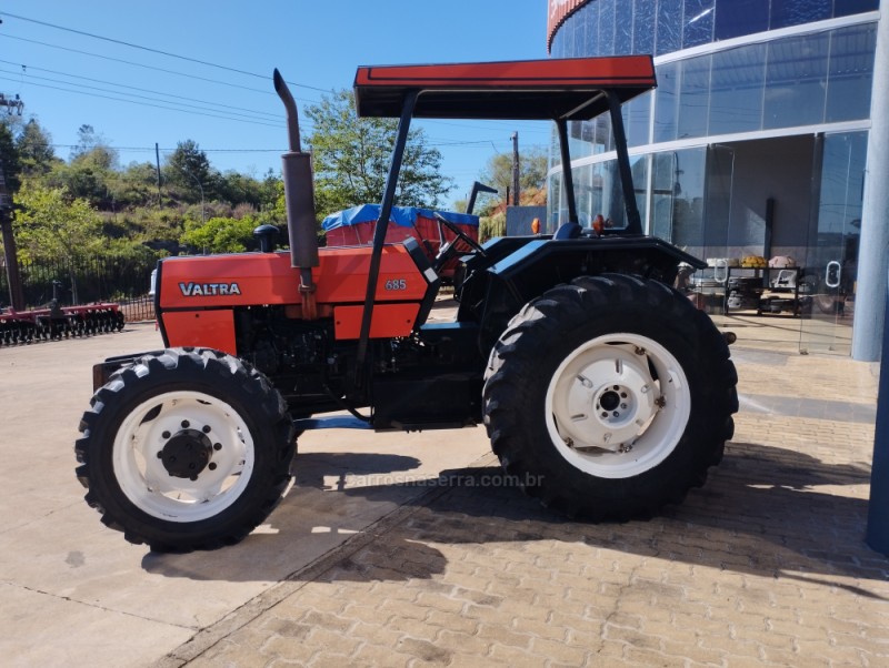 TRATOR 685  - 2004 - GUAPORé