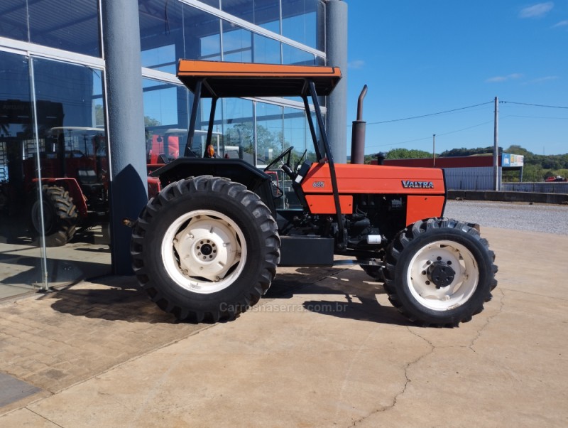 TRATOR 685  - 2004 - GUAPORé