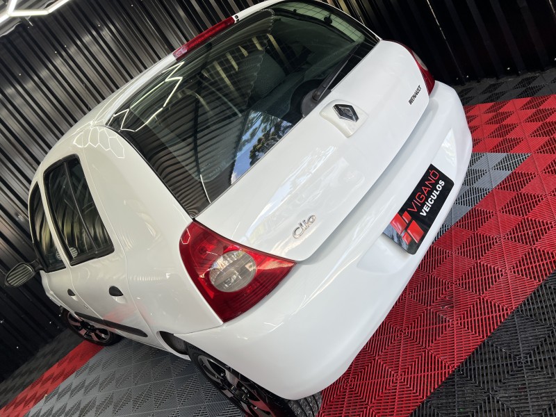 CLIO 1.0 CAMPUS 16V FLEX 4P MANUAL - 2011 - CAXIAS DO SUL
