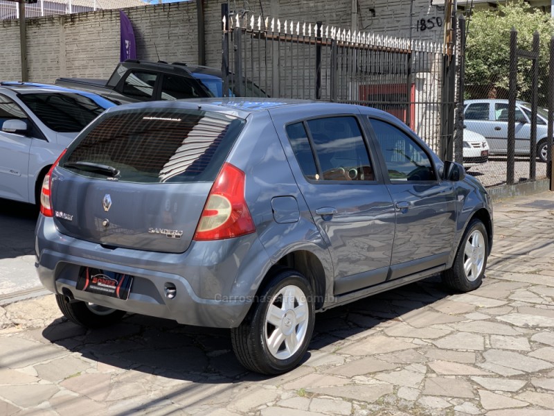 SANDERO 1.6 PRIVILÉGE 8V FLEX 4P MANUAL - 2011 - CAXIAS DO SUL