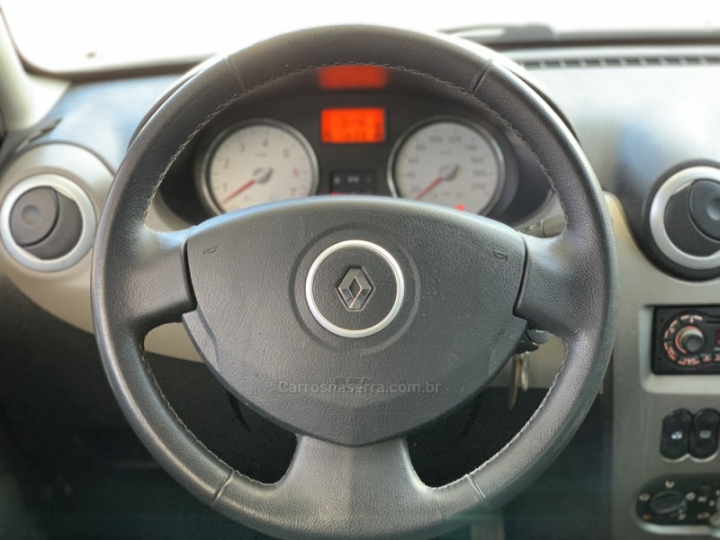 SANDERO 1.6 PRIVILÉGE 8V FLEX 4P MANUAL - 2011 - CAXIAS DO SUL