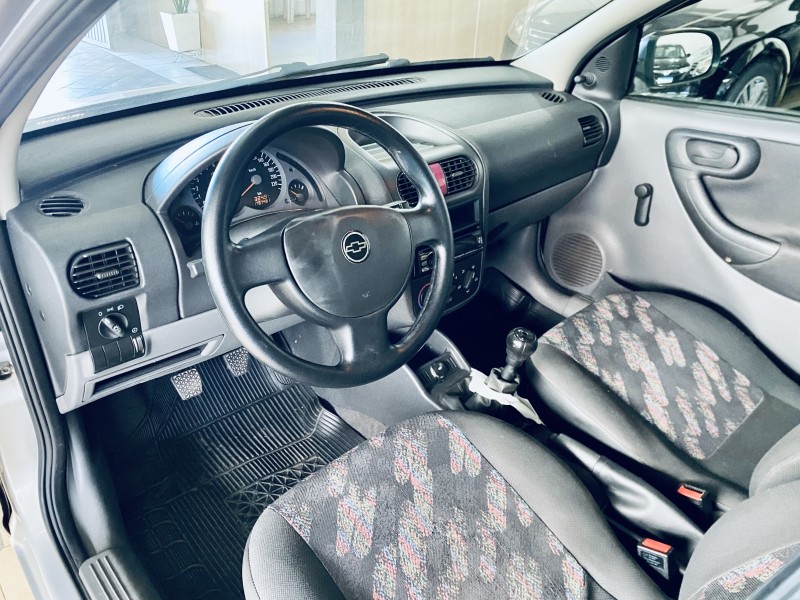 CORSA 1.8 MPFI 8V GASOLINA 4P MANUAL - 2003 - CAXIAS DO SUL