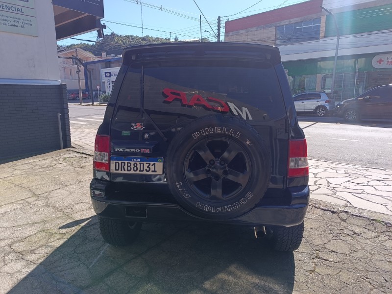 PAJERO TR4 2.0 4X4 16V 131CV GASOLINA 4P MANUAL - 2005 - FLORES DA CUNHA