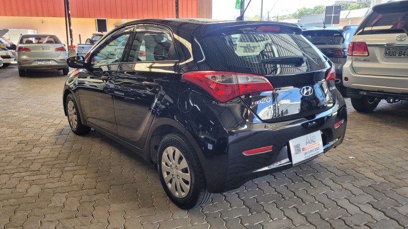 HB20 1.6 COMFORT 16V FLEX 4P MANUAL - 2015 - GARIBALDI
