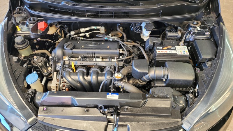 HB20 1.6 COMFORT 16V FLEX 4P MANUAL - 2015 - GARIBALDI