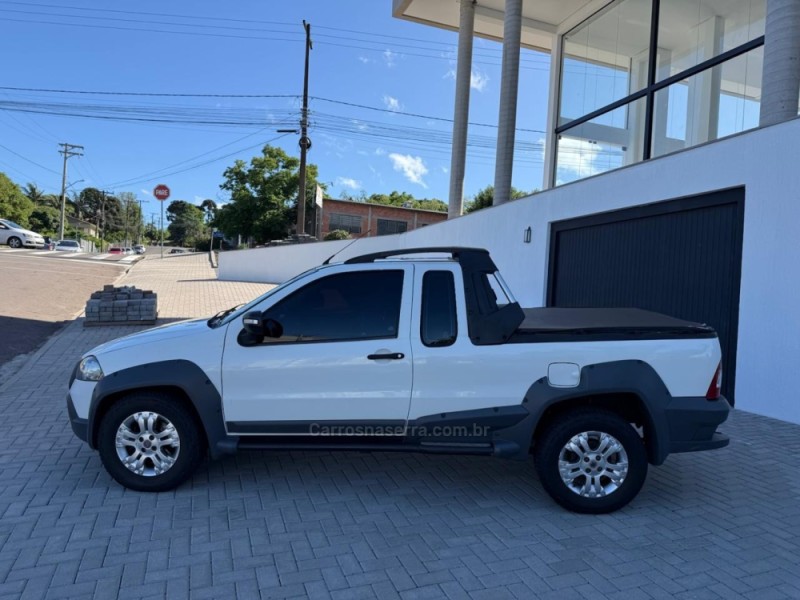 STRADA 1.8 MPI ADVENTURE LOCKER CE 8V FLEX 2P MANUAL - 2012 - IVOTI