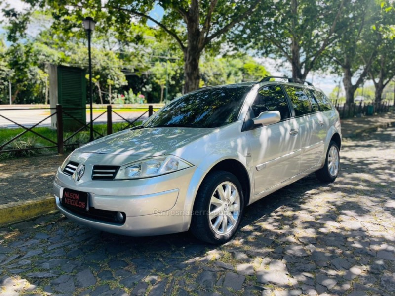 MÉGANE 1.6 DYNAMIQUE GRAND TOUR 16V FLEX 4P MANUAL