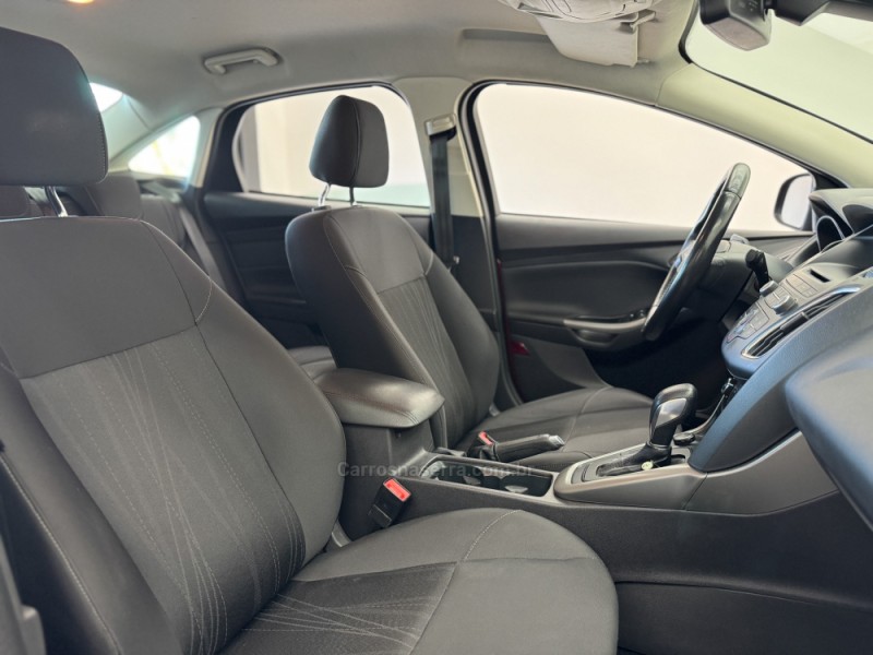 FOCUS 2.0 S SEDAN 16V FLEX 4P AUTOMÁTICO - 2018 - CARLOS BARBOSA