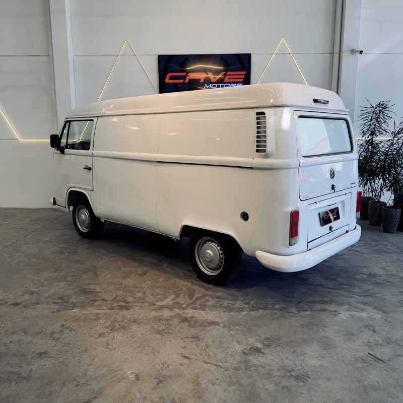 KOMBI 1.4 MI FURGÃO 8V FLEX 3P MANUAL - 2009 - CAXIAS DO SUL
