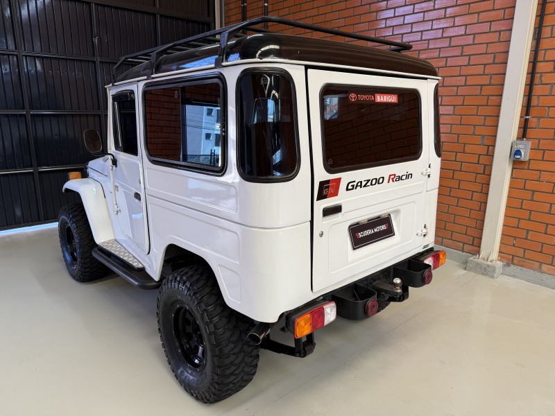 BANDEIRANTE 3.7 BJ50LV 4X4 TETO RIGIDO DIESEL 2P MANUAL - 1991 - BENTO GONçALVES